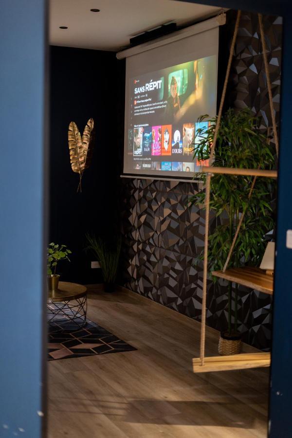 Capsule Temps Suspendu - Balneo, Home Cinema & Billard Valenciennes Exterior photo