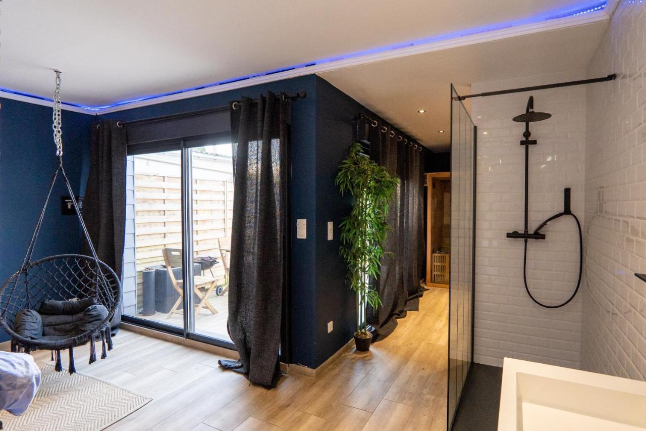 Capsule Temps Suspendu - Balneo, Home Cinema & Billard Valenciennes Exterior photo