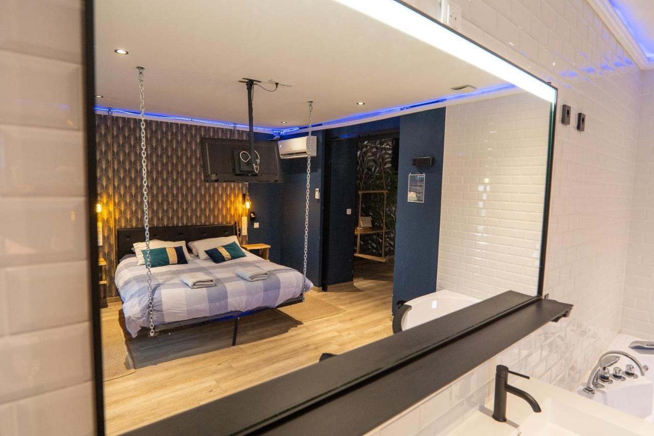 Capsule Temps Suspendu - Balneo, Home Cinema & Billard Valenciennes Exterior photo