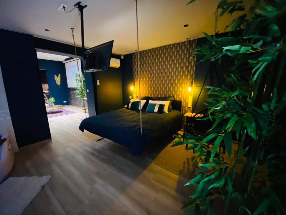 Capsule Temps Suspendu - Balneo, Home Cinema & Billard Valenciennes Exterior photo